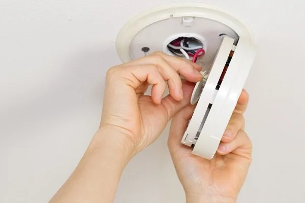 Tự bảo trì đầu báo cháy